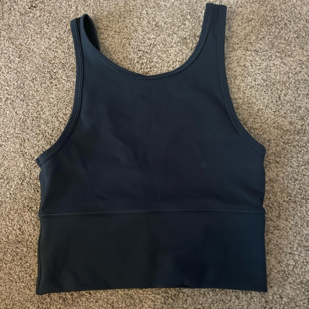 rare size 4 cropped lululemon tank top